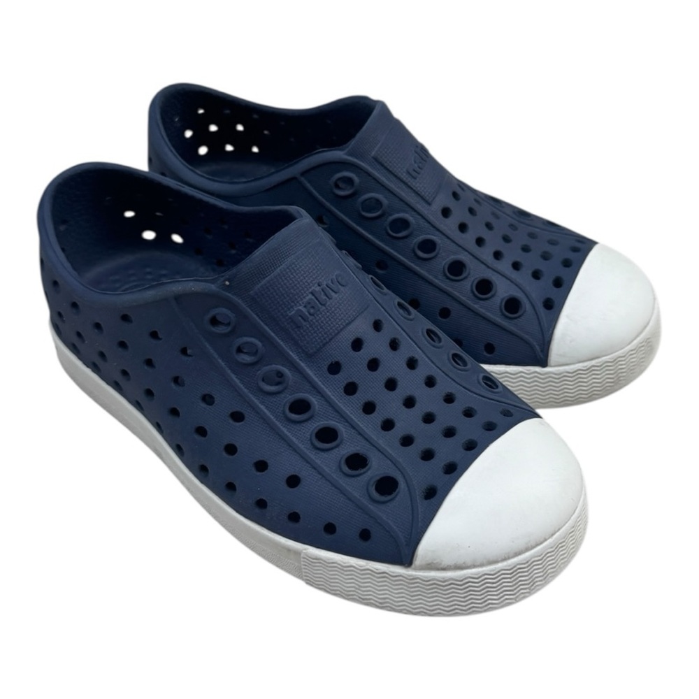 Native Jefferson Waterproof Slip On in Navy Blue/White